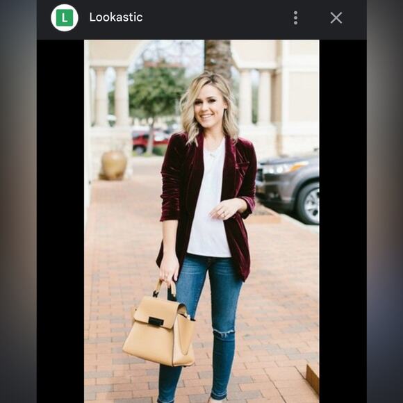 Blogger fav Modcloth Maroon Velvet Executive Blazer - Picture 9 of 10
